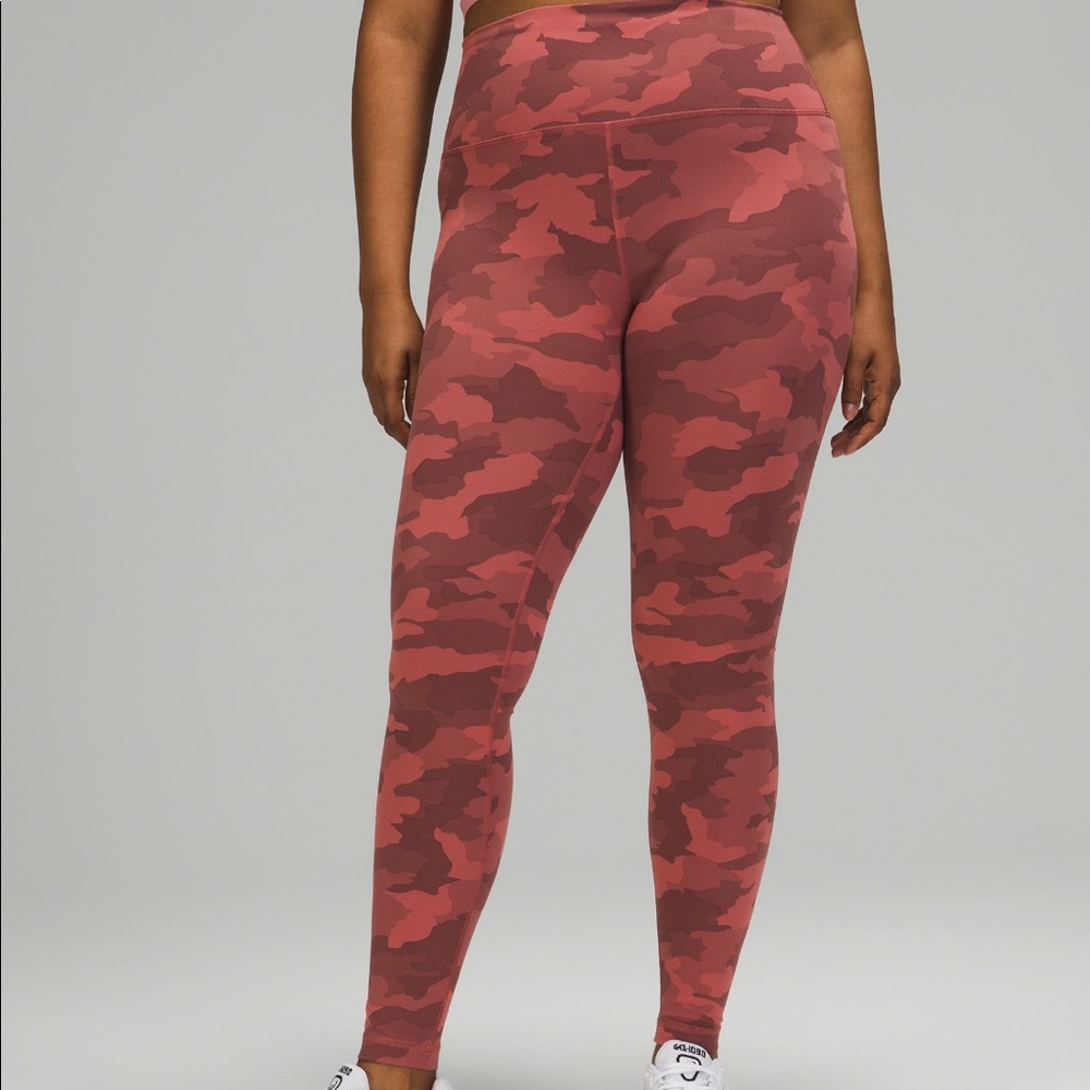 Lululemon Wunder Train high rise tight